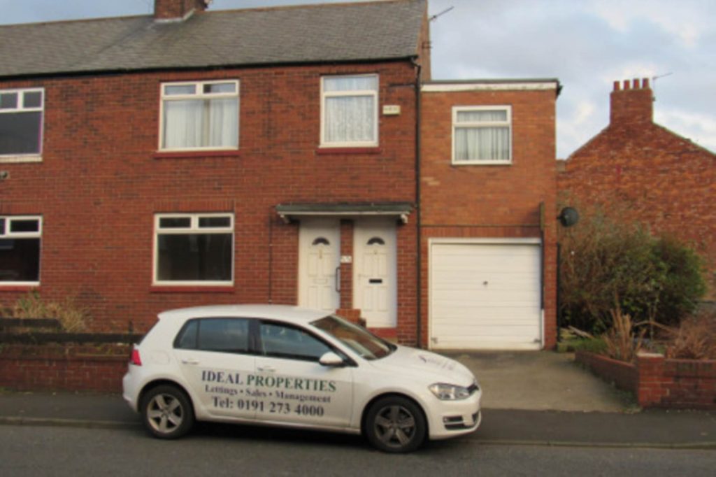 Irthing Avenue, Walker